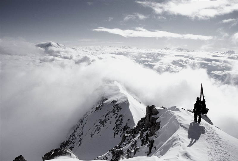 http://twistedsifter.com/2011/04/picture-of-the-day-the-sky-walker/